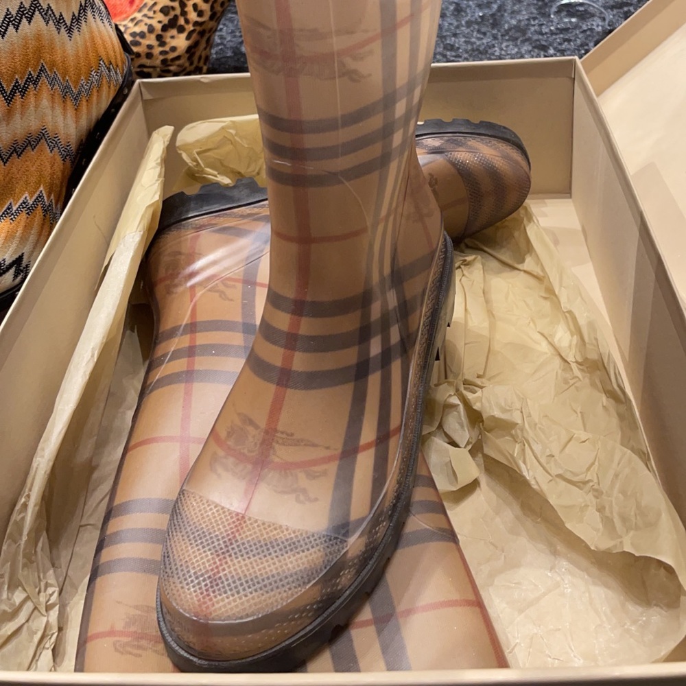 Authentic Burberry Boots with box included